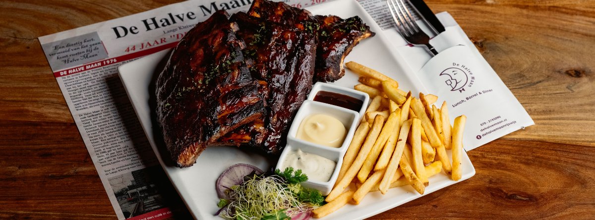 Lekker smullen van de lekkerste spareribs inrijswijk.com/2024/08/09/ied…
