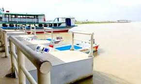 চরভদ্রাসন গোপালপুর ঘাটের ভাড়া নির্ধারণ করে দিয়েছে সাধারণ ছাত্ররা