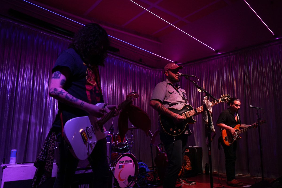Killer time in OKC last night! STOP #2 is @thedrinkery402 in Omaha, Nebraska tonight with @ryanwilcoxofficial. Let’s gooo😎🤟🏻🌽

📸 <a href="/PaluxyStudios/">PaluxyStudios</a>