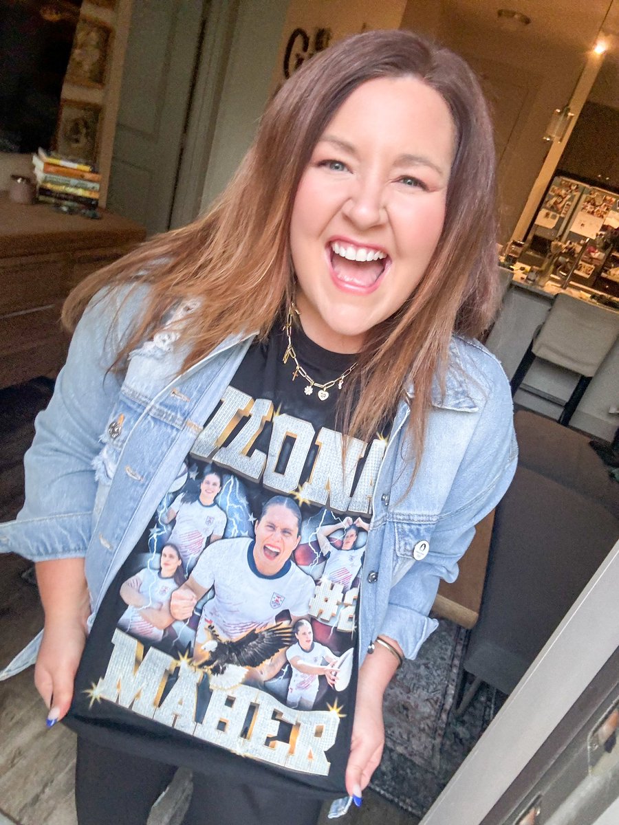 stefanygesino's tweet photo. Bringing “Ilona energy” into this first Friday of the new school year! Second video is what I imagine I look like hyping up my kids for math each day 😂💪🏻🇺🇸 @ilona_maher https://t.co/QMjGeVew45