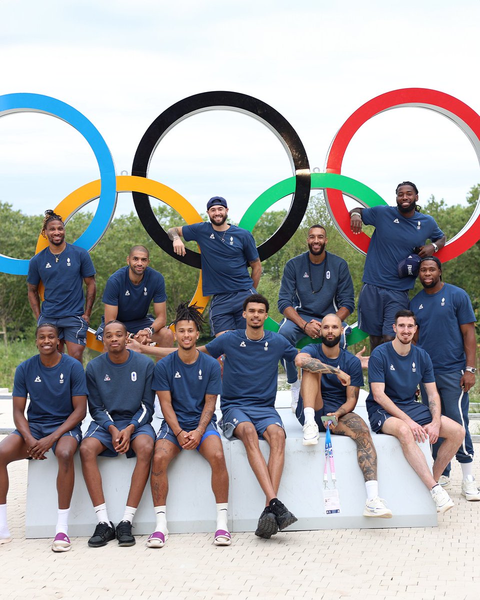 Betclic_ELITE's tweet photo. C'est l'histoire de 12 joueurs qui ont tous évolué en LNB et qui peuvent décrocher la plus belle médaille de l'histoire du basket français 🇫🇷🏅

@FRABasketball 💪

#Paris2024 https://t.co/MzN1w9dCSo