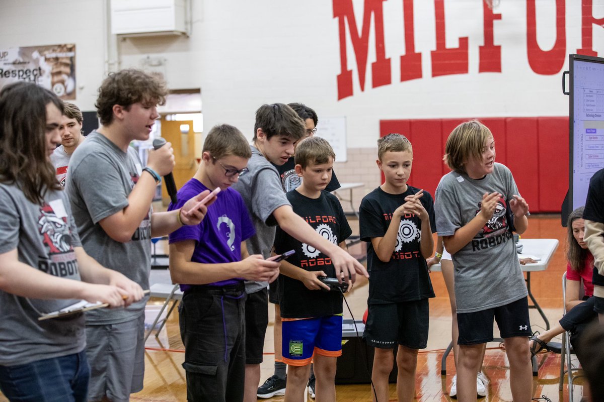 We had a great time at the Milford Robotics Camp this week!  Everyone’s hard work paid off for a fun competition at the conclusion.  Congratulations to all the students, and many thanks to all our volunteers for making this event possible! ❤️🤖🦅