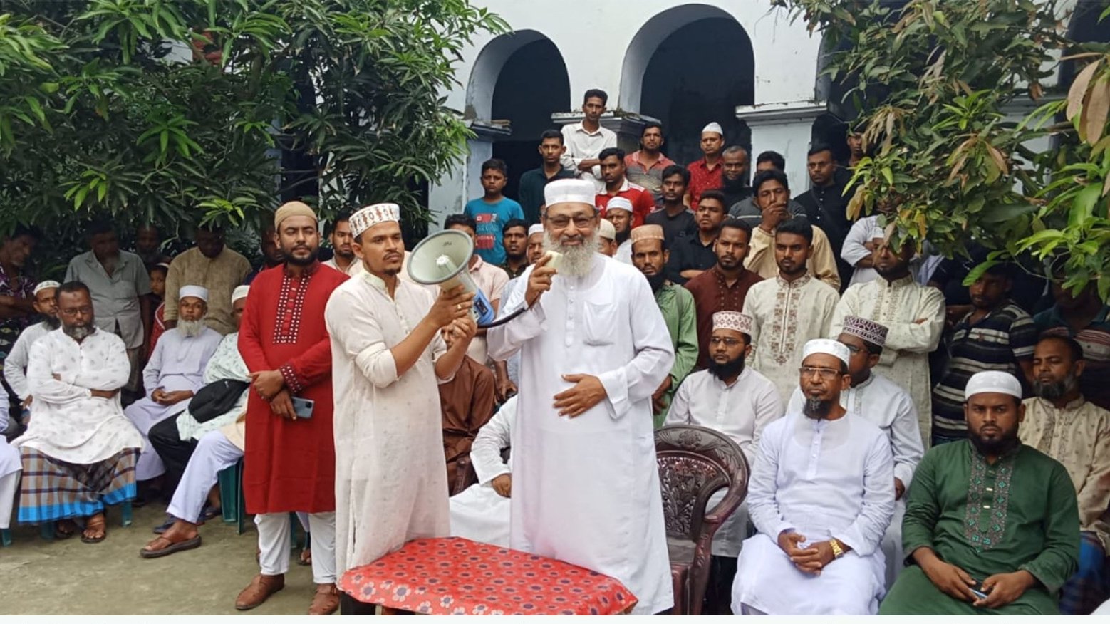 দেবহাটা শিক্ষার্থী আসিফের পরিবারের পাশে জামায়াতের নেতৃবৃন্দ