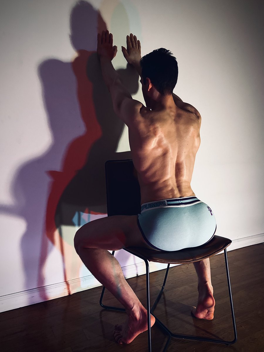 STUDIO1240's tweet photo. Jimmy @jimmytroy58 #muscle #musclebuilding #musclestud #malephysique #malephysiquemodel #musclephysique #muscularmodel #muscleworship #malemuscleworship #malemuscle #whitebriefs #briefs #cin2 #musclemodel #shotoniphone https://t.co/uYCbaquj9K