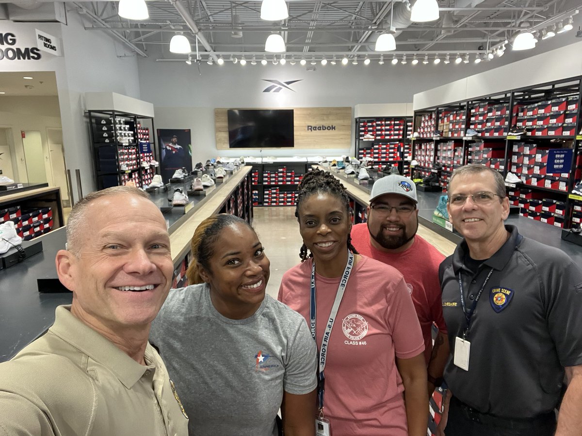 wrichards102's tweet photo. Shoe pickup day for Step N2 Success delivery on 8/11/24. We want to thank our partners for supporting this amazing community event providing over 800 pairs of shoes to families in need. https://t.co/OdzWqNCPBv