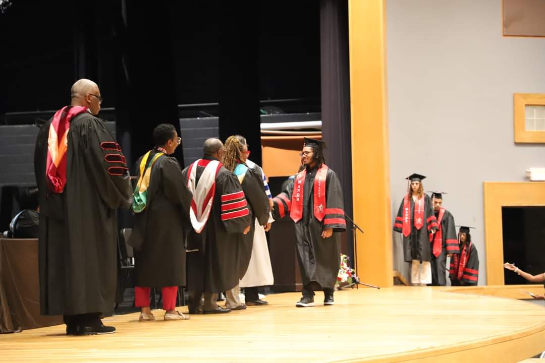 PPS Student Services (@pps_stu_serv) on Twitter photo Special thanks to Pastor Mike Roberts, TMP, and Dr. Sterling A. White, Jr., Chief Schools Officer, for reminding us all to run our own race at our own pace! Congratulations, graduates! <a href="/PortsVASchools/">Portsmouth Schools</a> <a href="/MountPortsmouth/">The Mount at Portsmouth</a> Special thanks to Pastor Mike Roberts, TMP, and Dr. Sterling A. White, Jr., Chief Schools Officer, for reminding us all to run our own race at our own pace! Congratulations, graduates! <a href="/PortsVASchools/">Portsmouth Schools</a> <a href="/MountPortsmouth/">The Mount at Portsmouth</a>