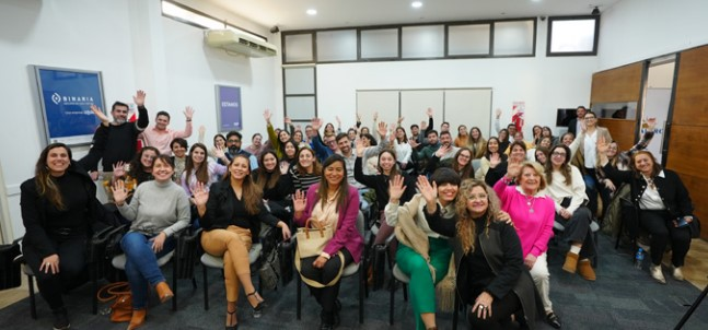 Mining Press | Peyrano (WIM): Los temas de género nos atraviesan en lo más íntimo de nuestras vidas

<a href="/WIMArgentina/">Women in Mining Argentina</a> 

go.shr.lc/3yy1onN