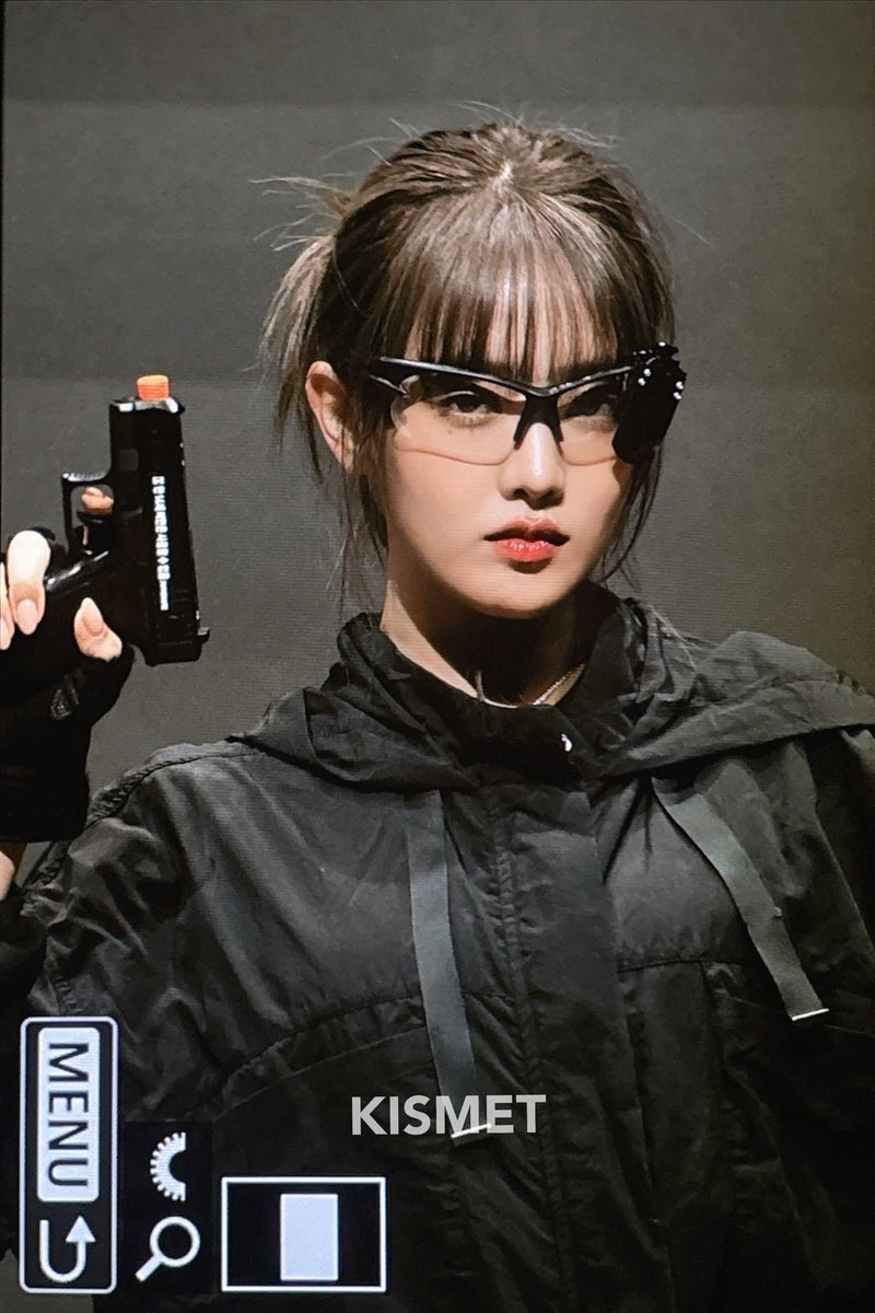 240809 🥹🔫
#GIDLE #여자아이들 #아이들 #민니 #MINNIE #มินนี่