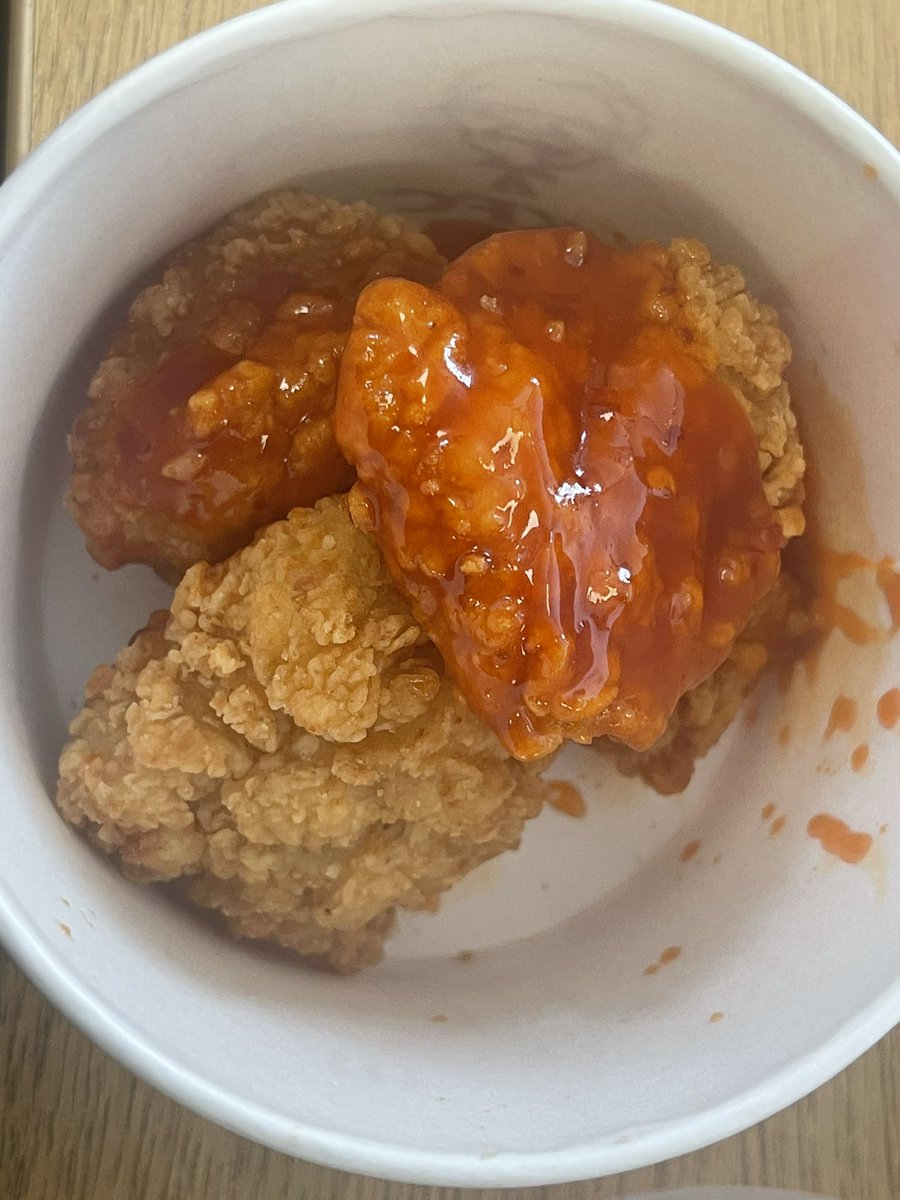 Erm.. did you forget the sauce <a href="/KFC_UKI/">KFC UK</a> ? There seems to be a whole lack of sweet chilli on my sweet chilli bites.