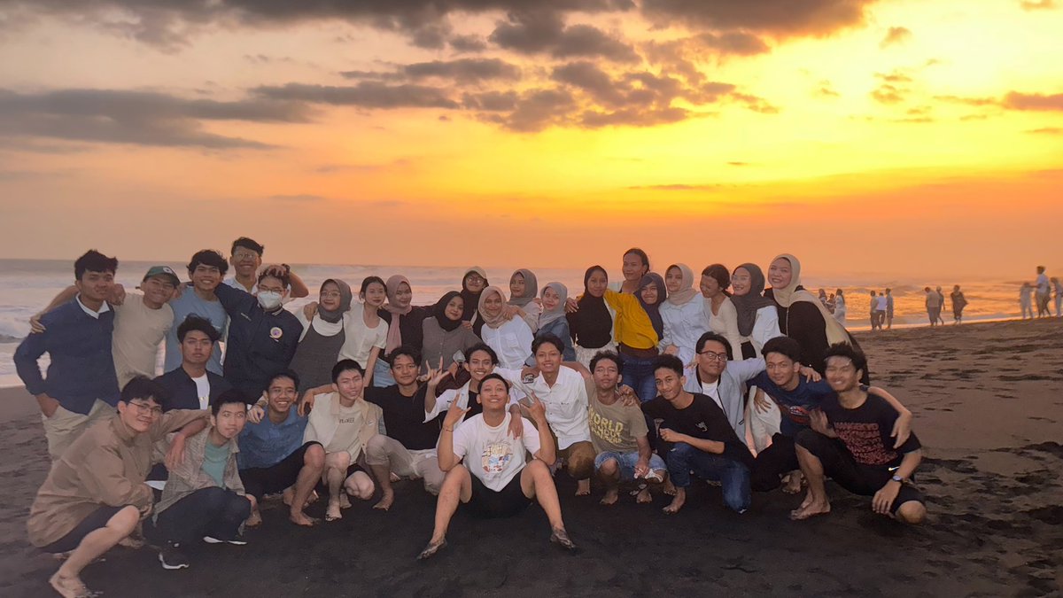 senjamentariic's tweet image. Soehardi Tjahjono 14 ni boss😎😎😎