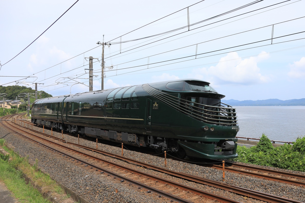 忠盛在銘　極上龍踊り根付　16g 東Y7-0825⭐︎2Fトヒウニ 忠盛在銘 極上龍踊り根付 16g 東Y7-0825⭐︎2Fトヒウニ 忠盛在銘 極上