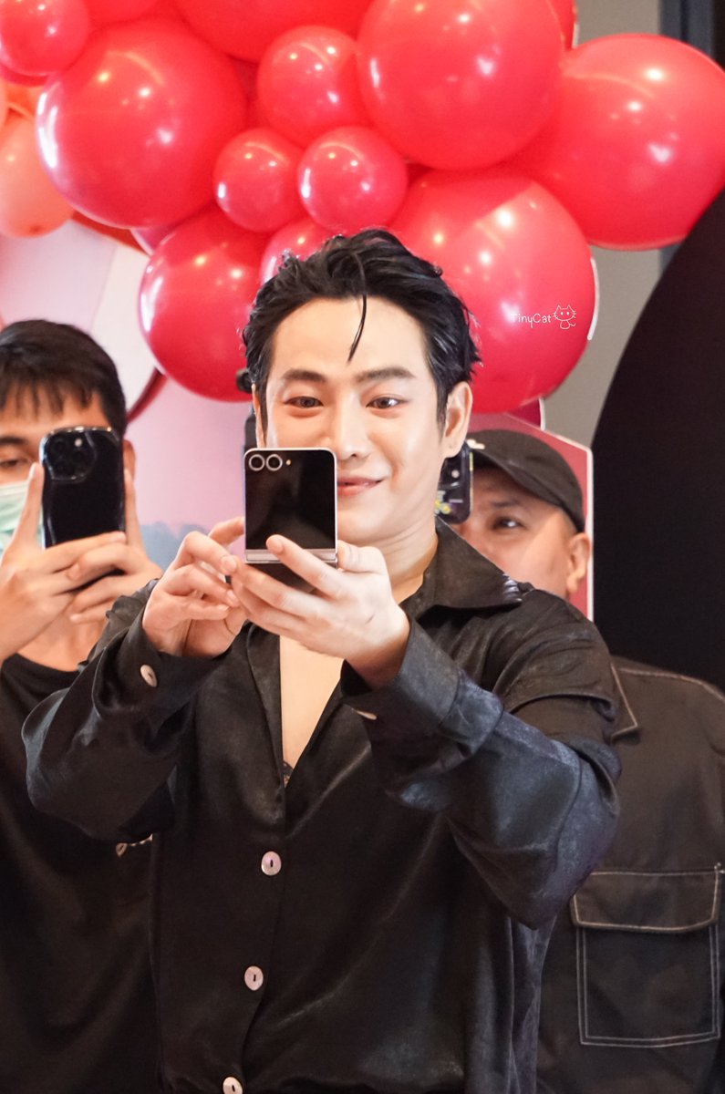 น่ารักยืนหนึ่งในใจนุช

<a href="/peckpalit/">Peck Palit</a> 
#HAPPYPALITDAY2024
#เป๊กผลิตโชค 
#PeckPaLitChoke 
#palitgallery 
#PhotoByTinyCat