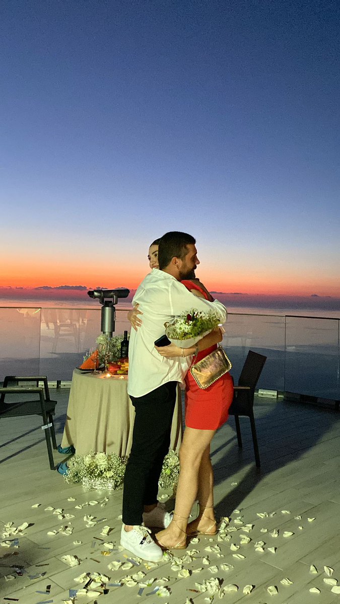 • kalbimden sonsuzluğa uğurlanan evet ..
🌟