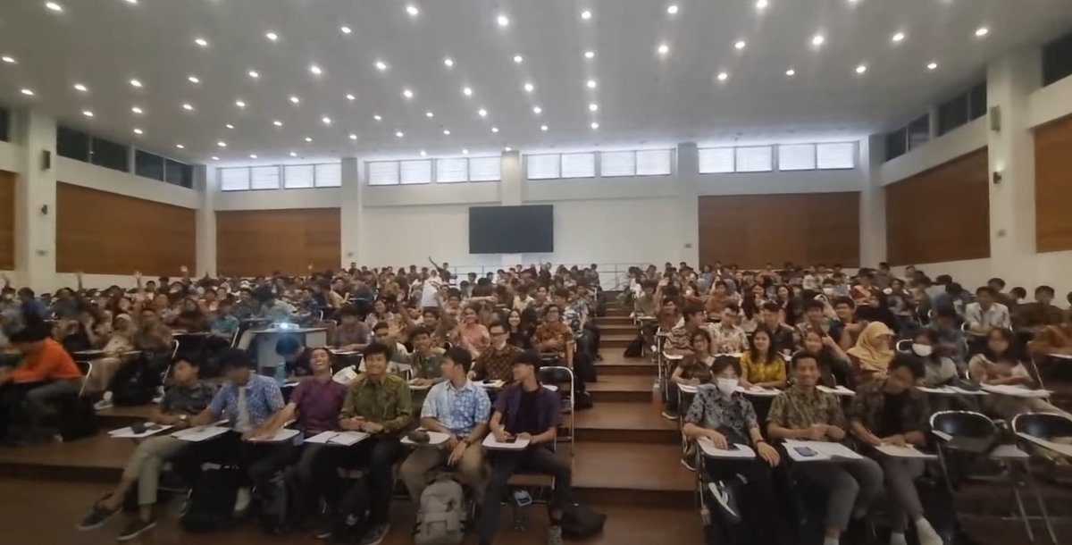 AleamsBarra's tweet image. Barusan nonton COC dan seru juga. Baru penasaran dengan Kadit sekarang, cari-cari tahu angkatan berapa di ITB nya. Eh ternyata angkatan 23 yang artinya ada peluang sekitar 50% saya ajar karena saya tahu di STEI dan saya mengajar setengah anak STEI.

Setelah cari-cari tahu nama…