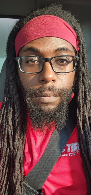 It's Friday https://t.co/4Up6htHGwP<a href="/tag/newprofilepic"class="tags"><span>#newprofilepic</span></a>