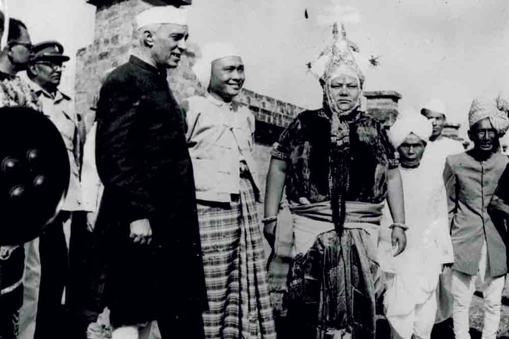 Openthemag's tweet photo. #FreedomIssue2024 - In 1953, when Nehru travelled to Kohima, he was late for a public meeting. The  already disgruntled crowd began to disperse. Nehru never forgave them and for the rest of his life refused to visit #Nagaland again, writes @ramindesai https://t.co/lVwGwbClNo https://t.co/zvihGfoEmT