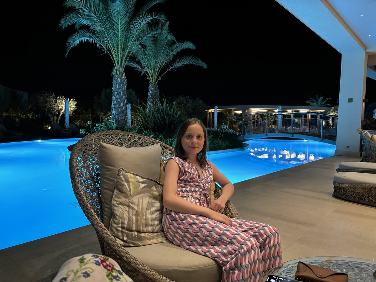 Robin Stevenson tweet media