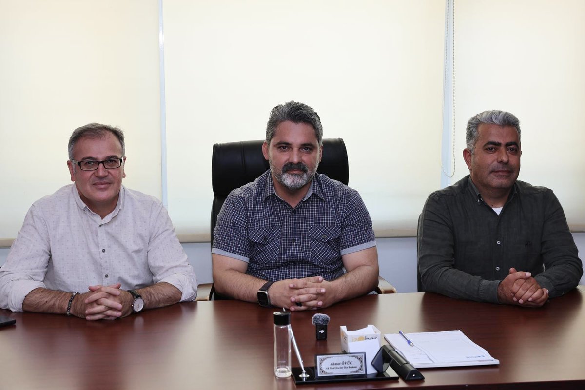 akparti_hacilar's tweet photo. Teşkilat varsa başarı vardır👏🏻

İl Başkanımız Sn. @fatihuzum38 ‘ün katılımlarıyla ilçe teşkilatımızda istişare toplantısı gerçekleştirdik.  

Büyük AK Parti ailesi olarak dün olduğu gibi bugün ve yarın daima Hacılarımıza hizmet etmeye devam edeceğiz.

@a_ovuc @akpartikayserii https://t.co/nWnaR7gSf2