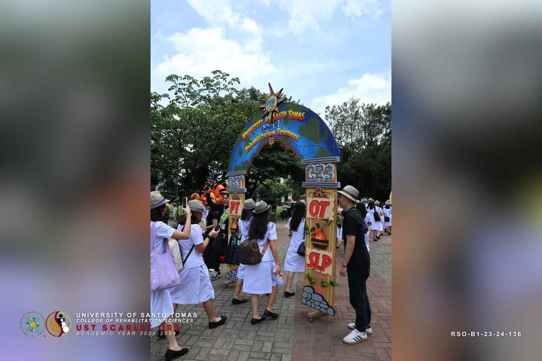 USTScarletCRS's tweet photo. UST CRS Scarlet warmly welcomes you, freshies! 🐼✨

As you embark on this exciting new chapter 📖, we hope you embrace the FilChi culture and traditions that SCARLET offers to our community. 🇨🇳⛩️ https://t.co/56rrjnPrr1