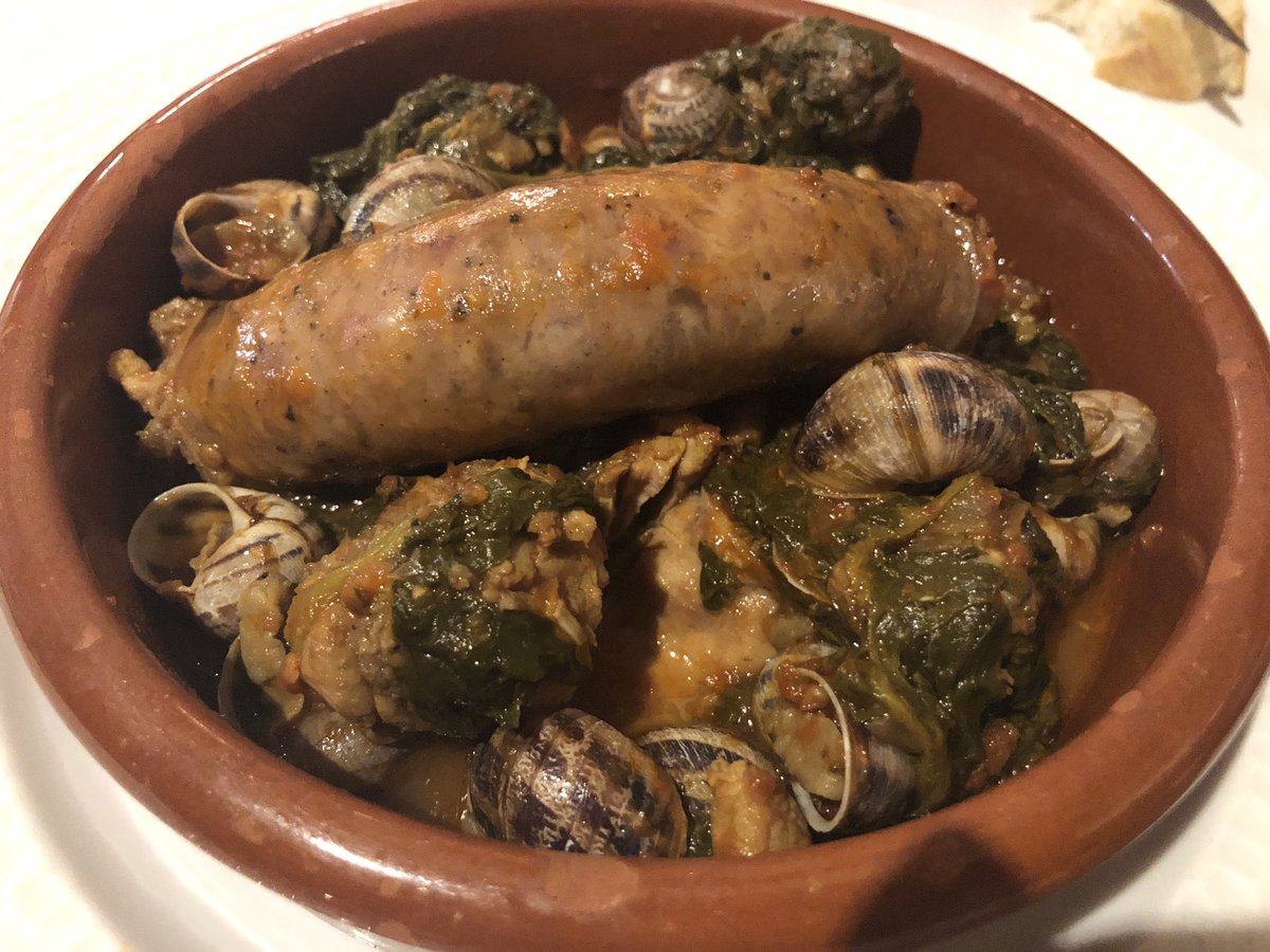 PiluLleida's tweet photo. I aqui els segons: cassola de tros i callos Amoca.
Postres: pastís de formatge i tatin de poma #Amoca #Lleida https://t.co/saRSFBoKMX