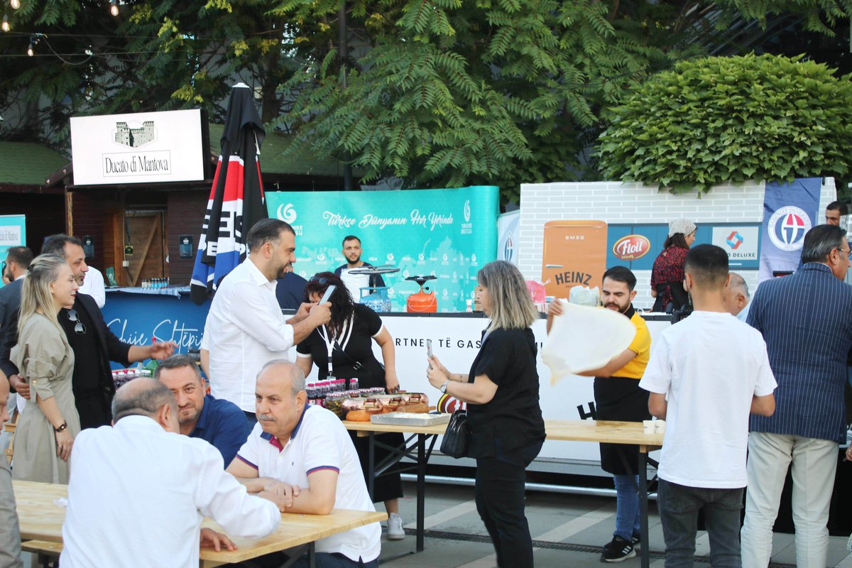 KOSOVA GASTRONOMİ FESTİVALİNDE TÜRKİYE RÜZGARI

Kosova’da Priştine Belediyesi ev sahipliğinde düzenlenen Uluslararası Gastronomi Festivali’nde ülkemizin tanıtımı yapıldı.

🔗habermerkezi.gantep.edu.tr/?p=74038

#Gaziantep #GaziantepÜniversitesi