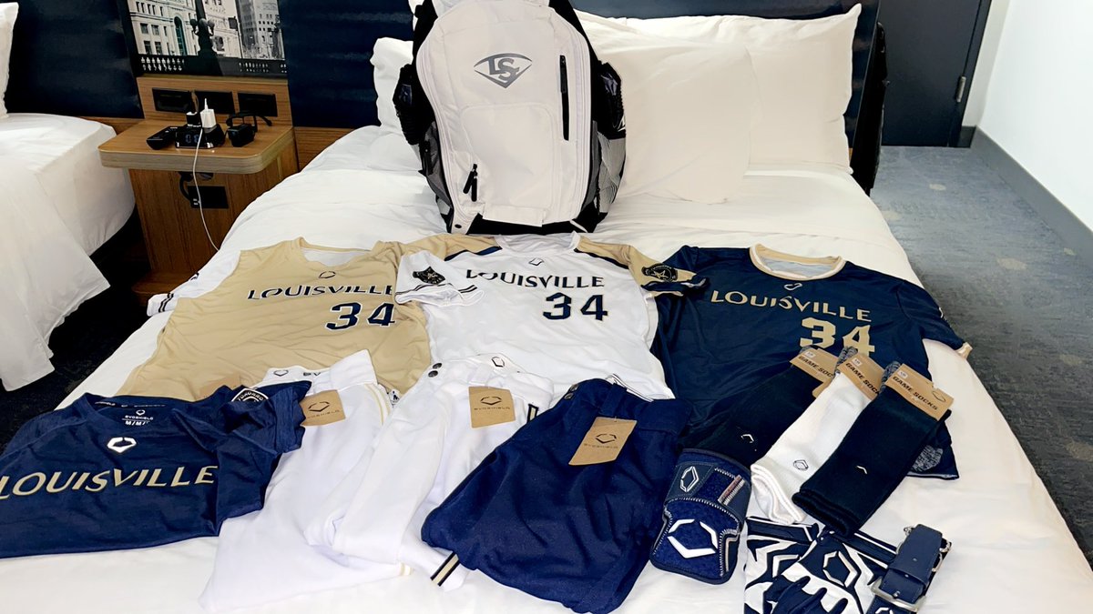 LaTerra_20's tweet photo. Day 1 @thealliancefp Stars of Tomorrow Games #TeamSlugger #34 Thank You  @sluggerFP &amp; @EvoShield for the amazing uniforms and gear! Games 8/9-8/11 #2025 Yr2 @UncommittedUTR @PL_sbrecruiting @CoastRecruitsSB @FastpitchAthRec @MSPtakeover #JustAGirlFromOregon @Mojo_NWRise @TopPreps https://t.co/tOj3y3RlFD