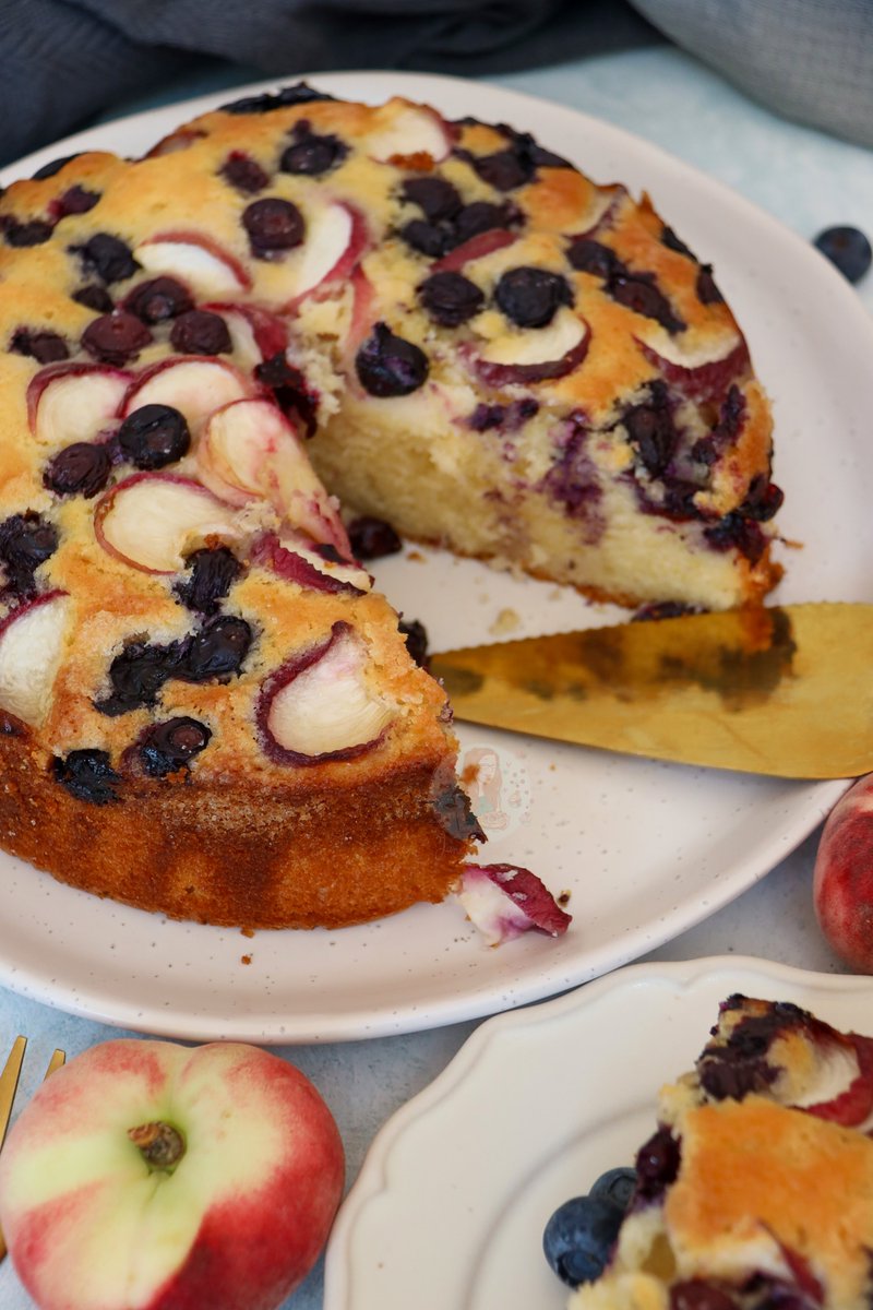 (New!) Peach &amp; Blueberry Cake 🫐🍑  Recipe -   janespatisserie.com/2024/08/11/pea…