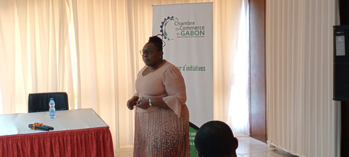 [Retour en images]

Sur l’atelier de restitution des travaux sur les règles d’origine de la zone de la #ZLECAf et la #CEEAC 

Cet atelier a été animé par Jacob KOTCHO, Directeur du marché commun à la CEEAC. 

#CCAIMAG Développeur d’initiatives depuis 1935.