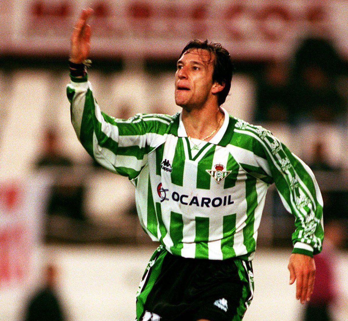 MarcosRuiz_7's tweet photo. @classicshirts Always betis viva mi beti https://t.co/Q2t4LwDAuo