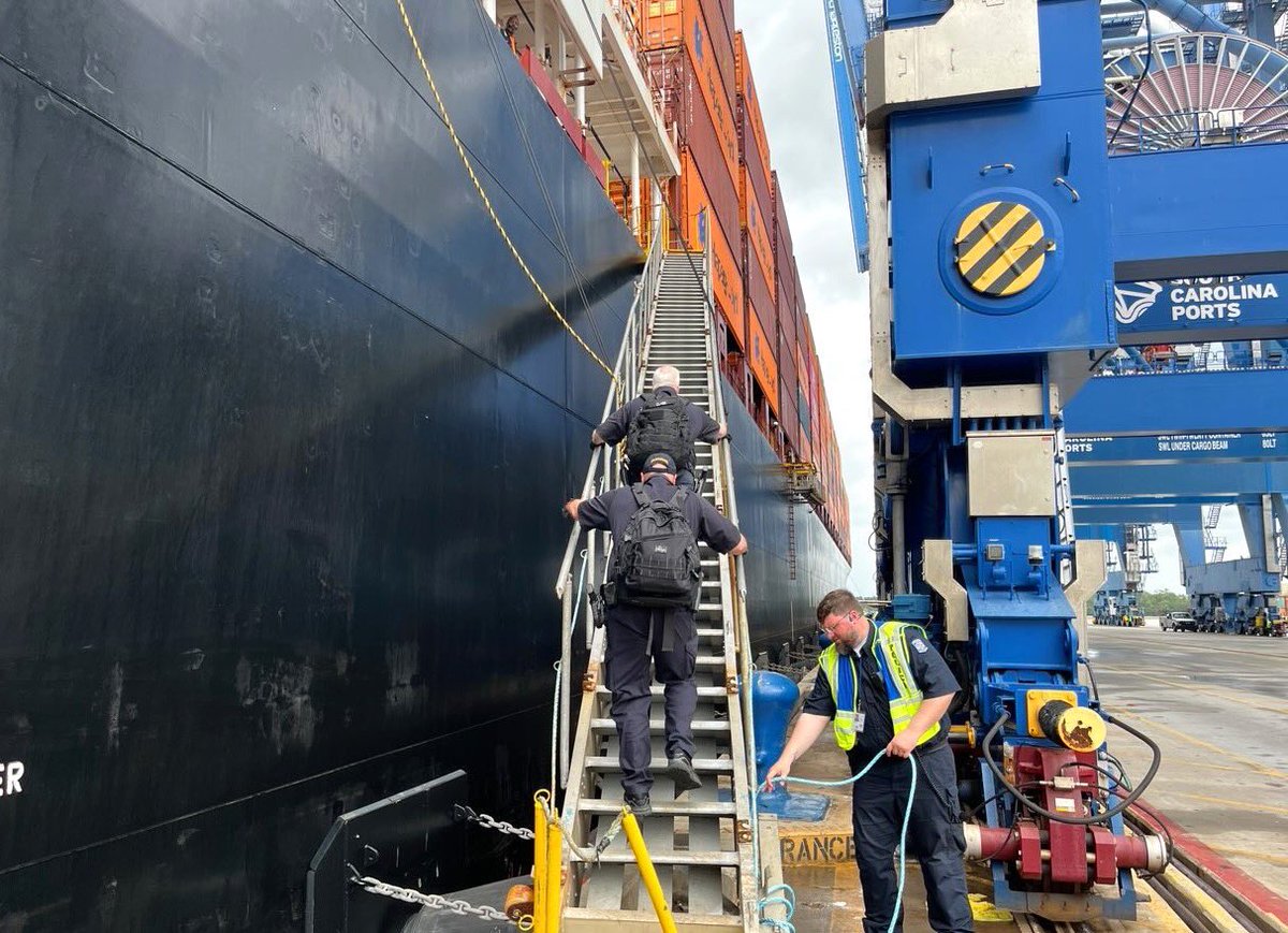 CBPSoutheast's tweet photo. Promptly after #Debby headed north @CBP remains all in to support Trade and return to business with our Seaport stakeholders. @GaPorts @SCPorts @NCPorts #KeepFreightMoving https://t.co/UejcA6HI7B