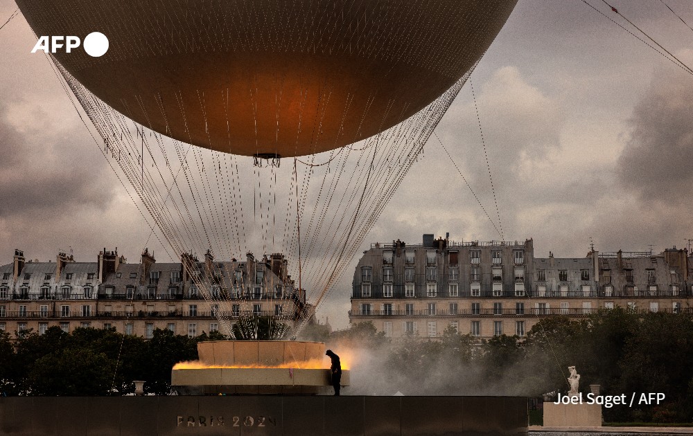 📸 #AFP topshots of the week (3-9 August 2024) include pictures by <a href="/BrouilletJerome/">Jerome Brouillet Photography</a>, <a href="/stansall_afp/">Ben Stansall</a>, <a href="/JoelSaget/">Joel saget</a> and <a href="/b_smialowski/">Brendan Smialowski</a>.

👉 Available here: u.afp.com/pics1208

#photography #photojournalism #AFPPhoto
<a href="/AFPphoto/">AFP Photo</a>