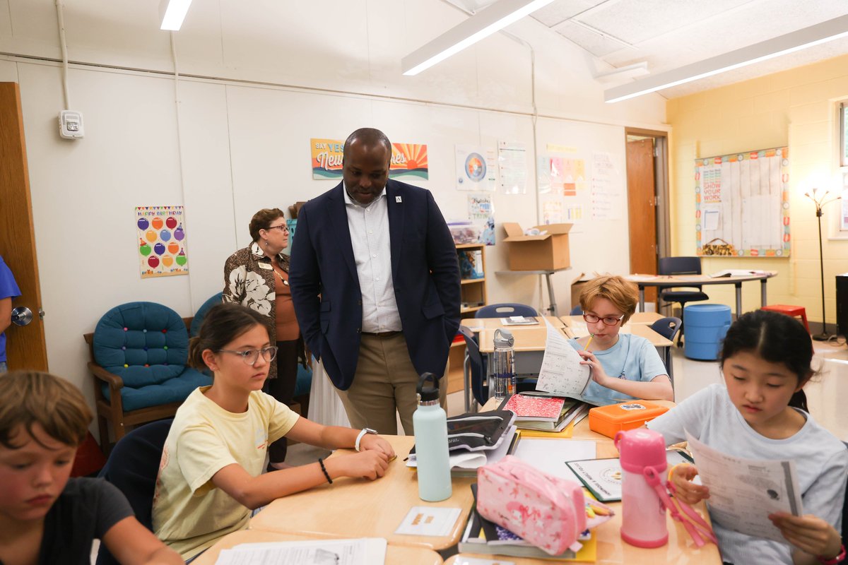 Hey, Warren T. Jackson Jackson Elementary School! It was truly incredible being with you today. Please continue to inspire and empower students to be their best selves. #AtlantaPublicSchools