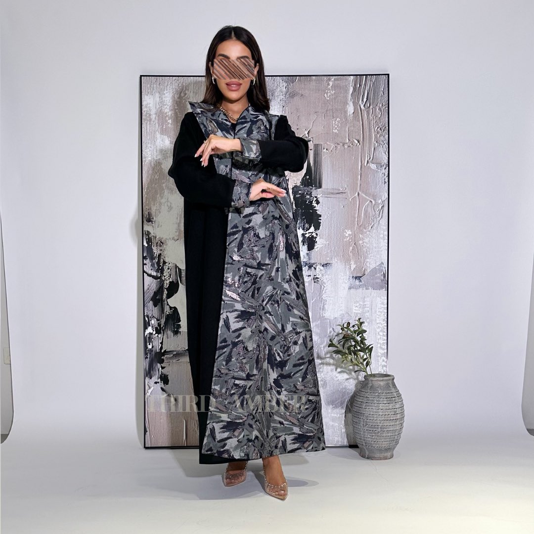 third_amber's tweet image. عباية الدوام والجامعه
رمز العباية فالموقع : #340 
سعر العباية : 279 ريال 

التفاصيل :
عباية قماش كتان بتدخيلة جاكار ،
القصة نص كلوش رسمية
ملحقات العباية : طرحة بكلفة جاكار

th-amber.com/lGaXemV