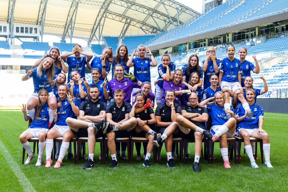 Moja DRUŻYNA 💙🤍

Zdjęcie klasowe 2024/2025 📸

<a href="/lech_uam_women/">Lech Poznań UAM</a> 
<a href="/PrzemekSzyszka/">Przemek Szyszka</a>