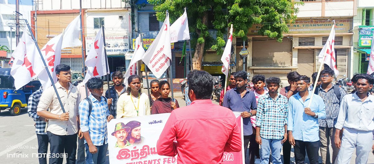 SFIsalem's tweet photo. இஸ்ரேல்‌ பாலஸ்தீன் மீது நடத்தி வரும் போரை உடனடியாக‌ நிறுத்த வேண்டும் எனவும் பாலஸ்தீன மக்களை பாதுகாக்க கூறியும் #sfisalem மாவட்ட குழு சார்பாக ஆர்ப்பாட்டம் நடைபெற்றது. #SavePalestine #FreePalestine #FROMTHERIVERTOTHESEAPALESTINEWILLBEFREE #PalestineFree #AllEyesOnRafah #Gaza https://t.co/WZWfNJYDp5