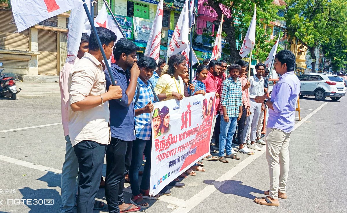 SFIsalem's tweet photo. இஸ்ரேல்‌ பாலஸ்தீன் மீது நடத்தி வரும் போரை உடனடியாக‌ நிறுத்த வேண்டும் எனவும் பாலஸ்தீன மக்களை பாதுகாக்க கூறியும் #sfisalem மாவட்ட குழு சார்பாக ஆர்ப்பாட்டம் நடைபெற்றது. #SavePalestine #FreePalestine #FROMTHERIVERTOTHESEAPALESTINEWILLBEFREE #PalestineFree #AllEyesOnRafah #Gaza https://t.co/WZWfNJYDp5