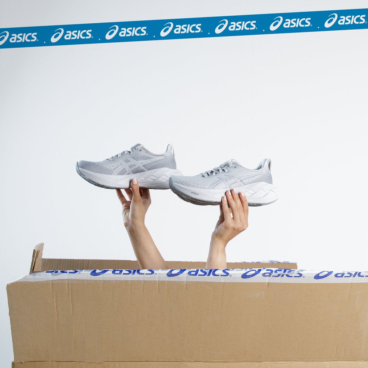 Footlab_sa's tweet photo. Keep your feet cool and comfortable mile after mile with the breathable mesh upper on the ASICS Nova Blast 4🔥.
Strategically placed perforations promote airflow, helping to regulate temperature during your most intense workouts🏋🏻♀️.
#ASICSrunning #ComfortableShoes #footlab #asics https://t.co/lNTHtS51Ur