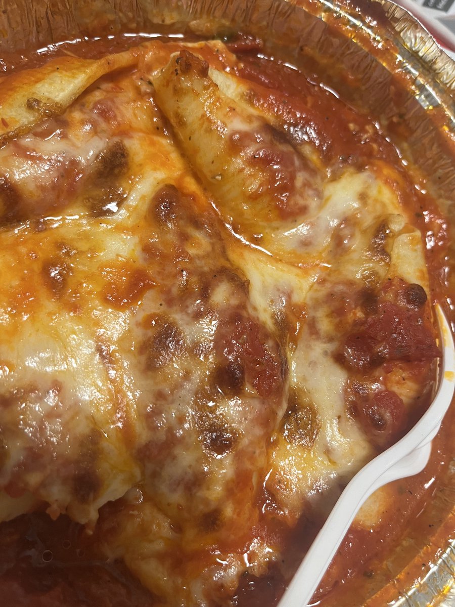 KissMyBigFatAss's tweet image. I am so depwessed (Haitian accent) today. Time for my favorite pasta dish to comfort me #stuffedshells