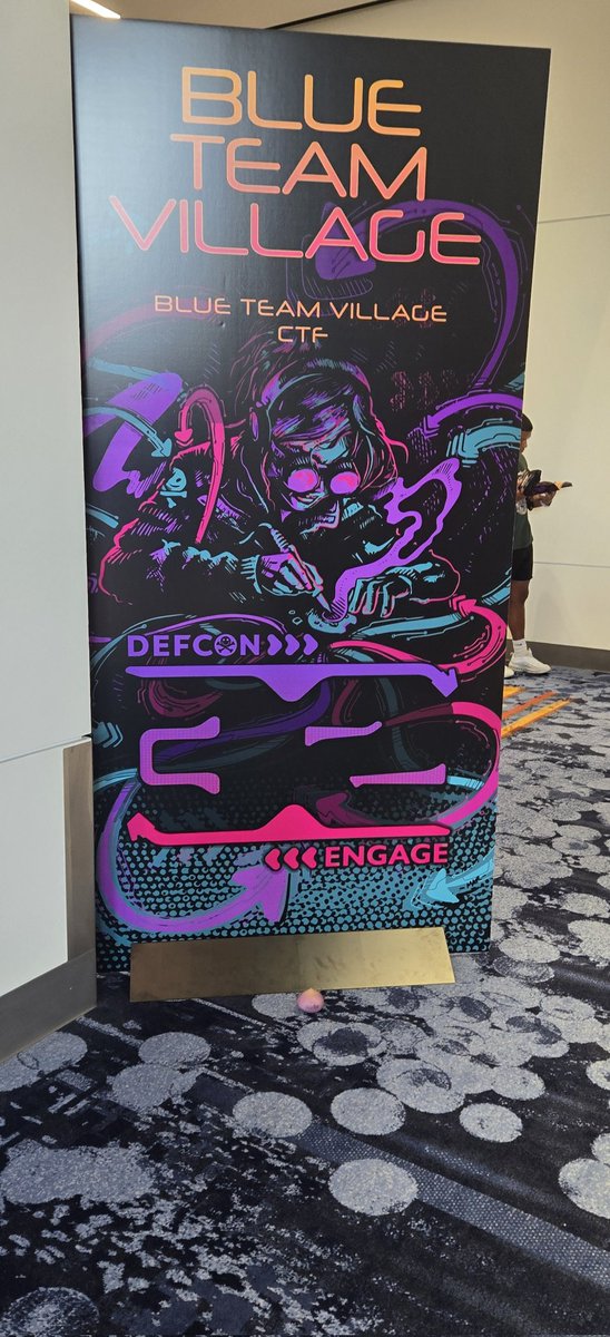 therealwlambert's tweet image. Little #securityonion  @BlueTeamVillage #defcon 🧅