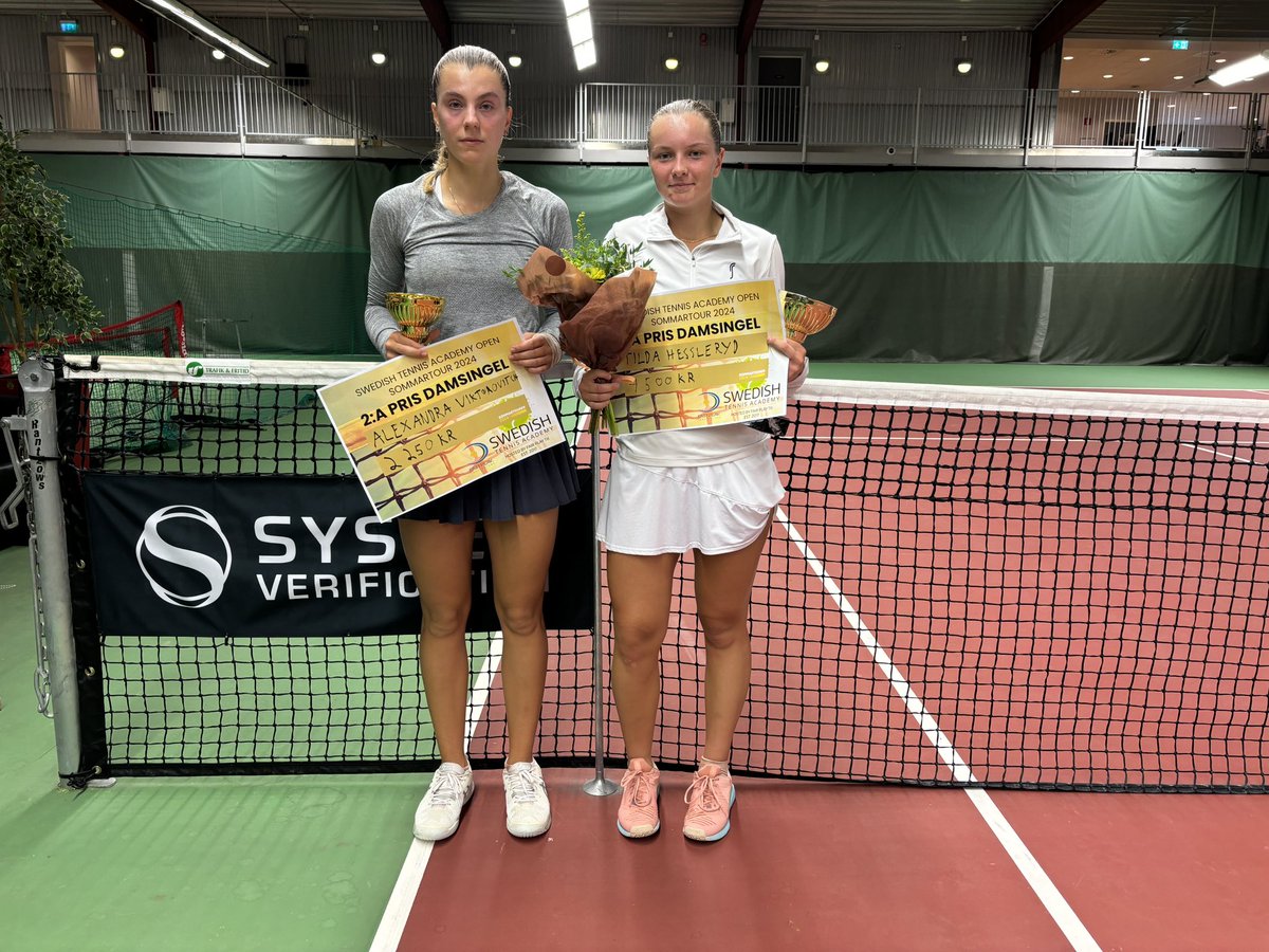 FairPlayTK's tweet photo. Swedish Tennis Academy Open sommartour. Tilda Hessleryd, Fair Play TK, besegrade Alexandra Viktorovitch, Tabergsdalens TK, med 6-4, 6-3 i damfinalen.

#tennis #sommartouren https://t.co/LFyKWhmBPq