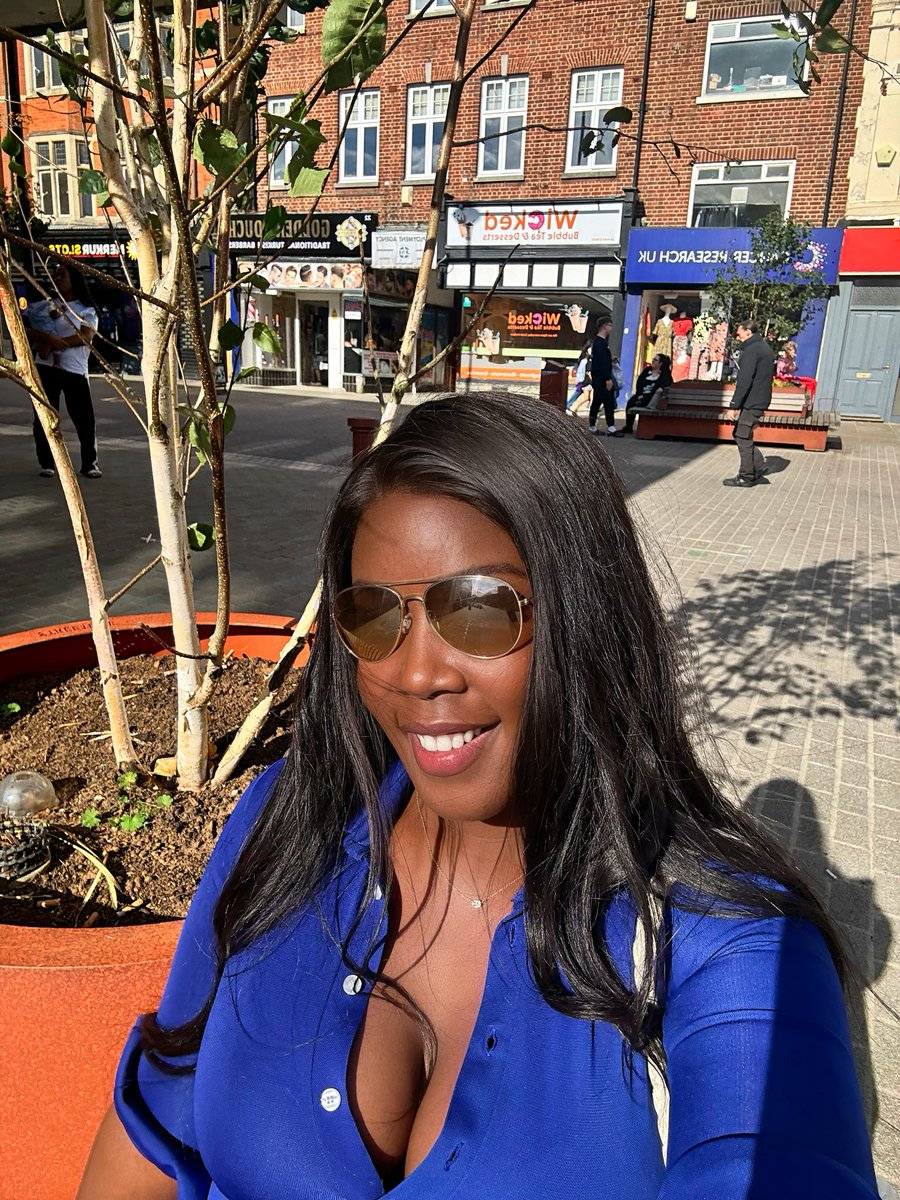Dr_Austa's tweet photo. Who’s the birthday girl??

SHE’S THE BIRTHDAY GIRL!!!! 🎶🎊🎉🎉🎉💃🏾💃🏾💃🏾💃🏾 https://t.co/ACfBAWvy5t