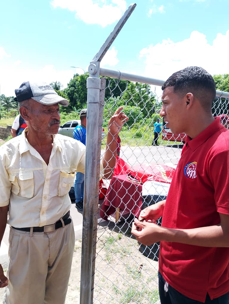 #9Agos | En el marco de la GM Igualdad y Justicia Social la <a href="/oamativss/">IVSS MATURIN</a> atiende zonas vulnerables en apoyo al despliegue del Plan Amor en Acción, desde la BMS Villa Las Américas, Pq Alto de los Godos, #Maturin
#HastaProntoX
#PorUnSeguroMasSocial
<a href="/MagaGutierrezV/">Magaly Gutiérrez Viña</a>
<a href="/NicolasMaduro/">Nicolás Maduro</a>