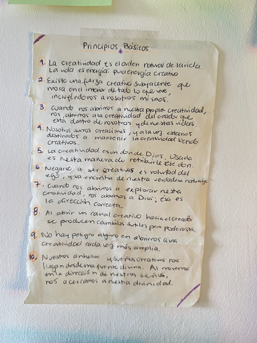 Hace unos años, descubrí que podía escribir canciones. Gran parte de este descubrimiento fue gracias a estos principios básicos en la camino del artista