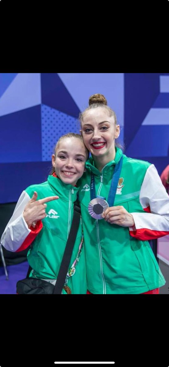 ESRitmica tweet media