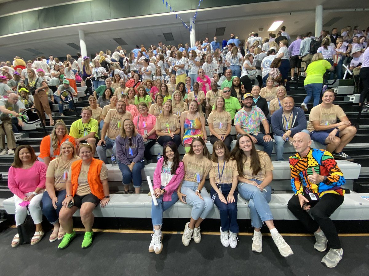 PSMSBV's tweet image. Rally in the Valley! The Prairie Star Middle staff was cheering loud and looking great! We are ready for another awesome year with our Panthers!!!