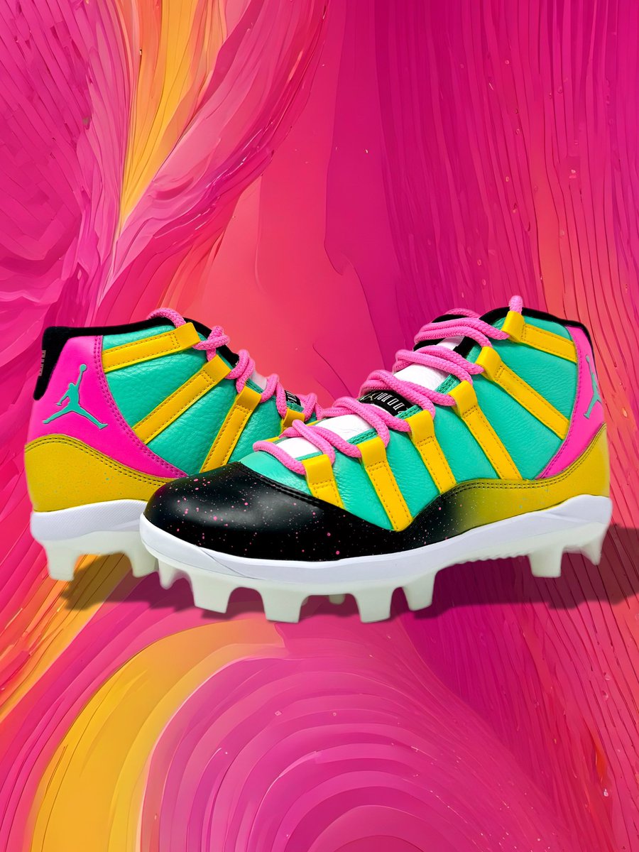 CustomsGoss's tweet image. San Diego Jordan 11’s 🌴🌊

#stadiumcustomkicks #SanDiego #customcleats #baseball