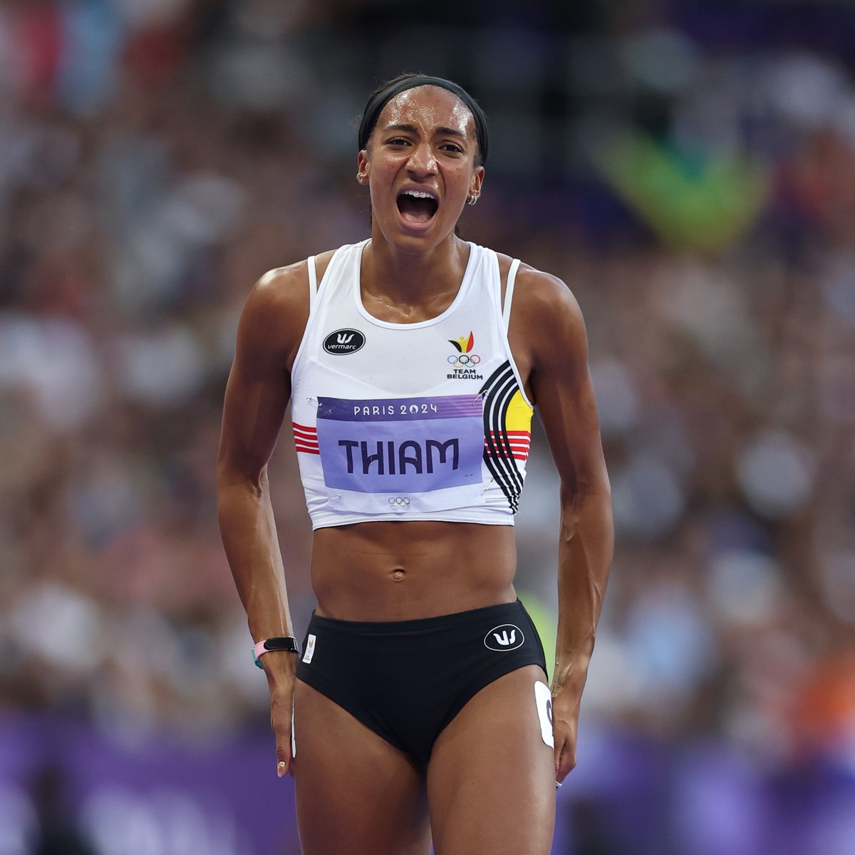 WorldAthletics's tweet photo. TRIPLE OLYMPIC CHAMPION ‼️

🇧🇪's @thiam_nafi scores 6880 points to rule the heptathlon 🙌

No woman had won 3 Olympic heptathlon golds before, until today. 

#Paris2024 #Olympics https://t.co/8xuGftnvaf