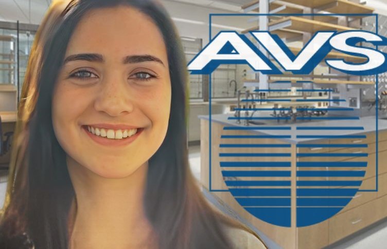 Graduate Student Sarah Willson of the <a href="/SibenerGroup/">Sibener Group</a> has won the 2024 Nellie Yeoh Whetten Award from the American Vacuum Society

This the third time in five years a member of the Sibener group as won the Whetten award

<a href="/AVS_Members/">AVS</a> @UChicagoPSDgroup  

chemistry.uchicago.edu/news/graduate-…
