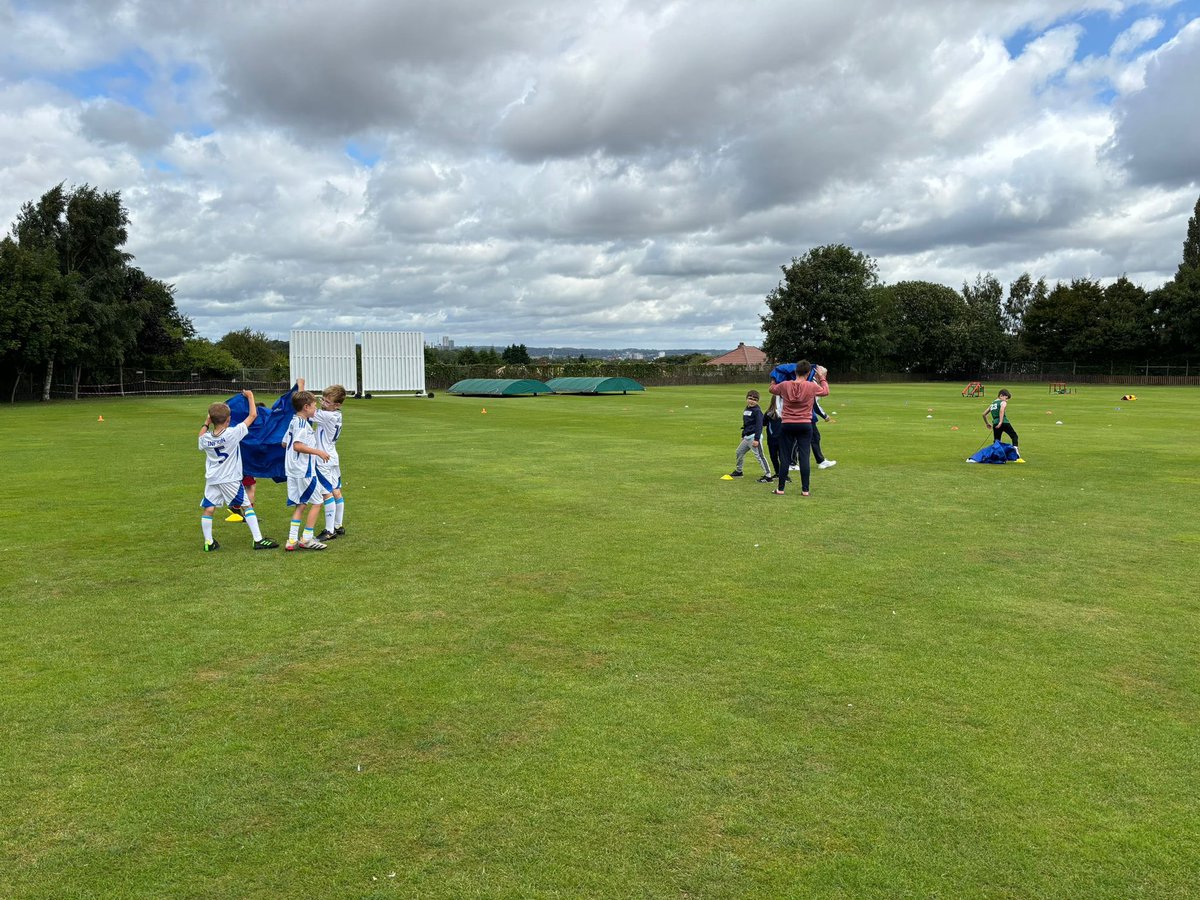 HunsletNelsonCC's tweet photo. @YorkshireCCC  &amp; @YCCC_YCF  Enjoy cricket day 3 completed it ✅ https://t.co/DzEhLfN09M