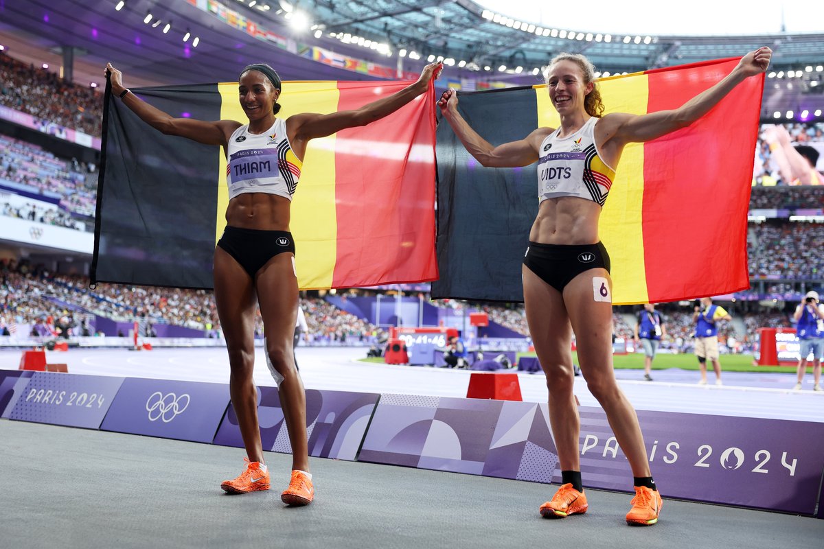 WorldAthletics's tweet photo. The heptathlon queen 👑 

🥇 @thiam_nafi 6880 🇧🇪 
🥈 @JohnsonThompson 6844 🇬🇧 
🥉 Noor Vidts 6707 points 🇧🇪 

#Paris2024 #Olympics https://t.co/FgvKVNxxY4
